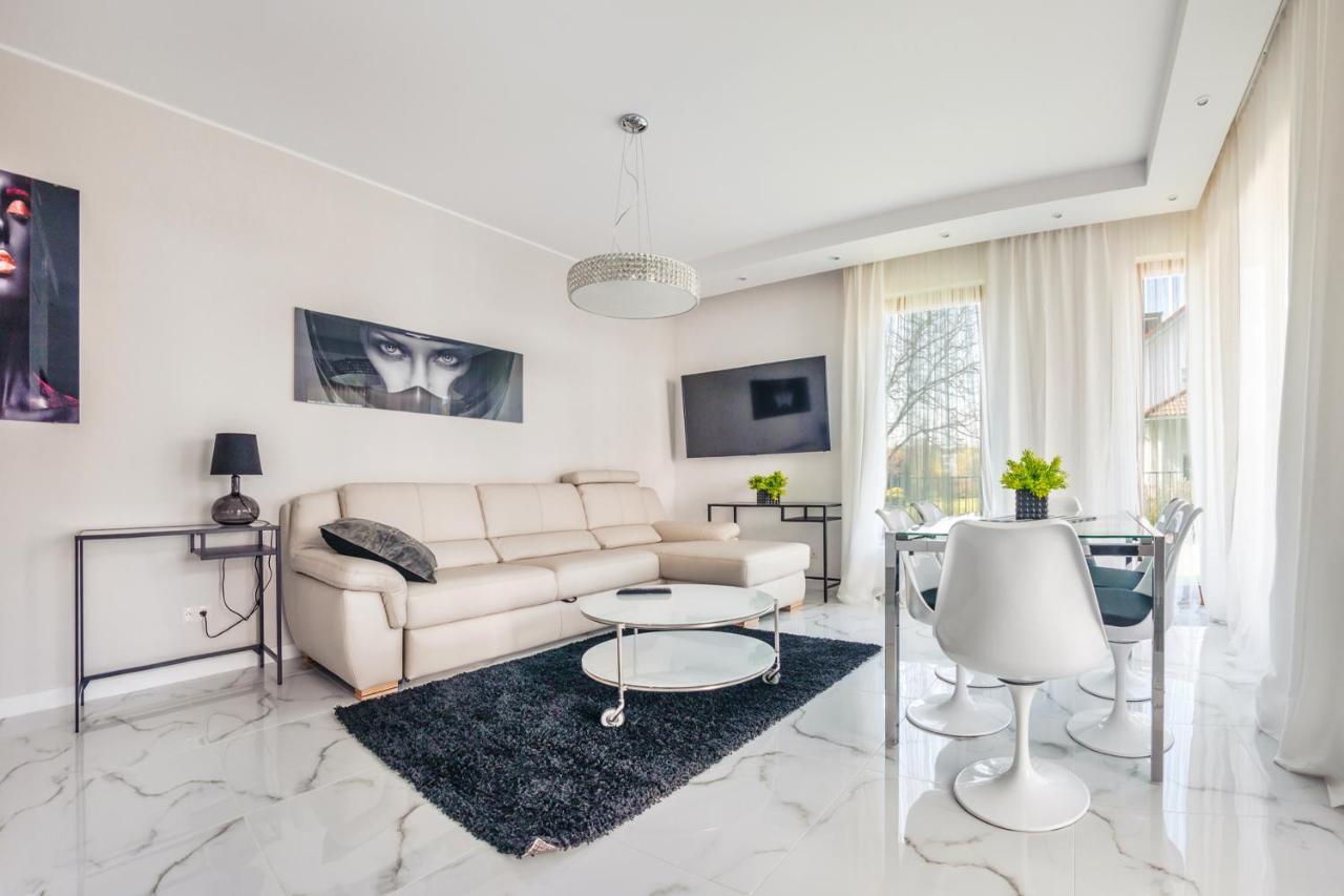 Luxury Long Island Suite Gdańsk Exteriör bild