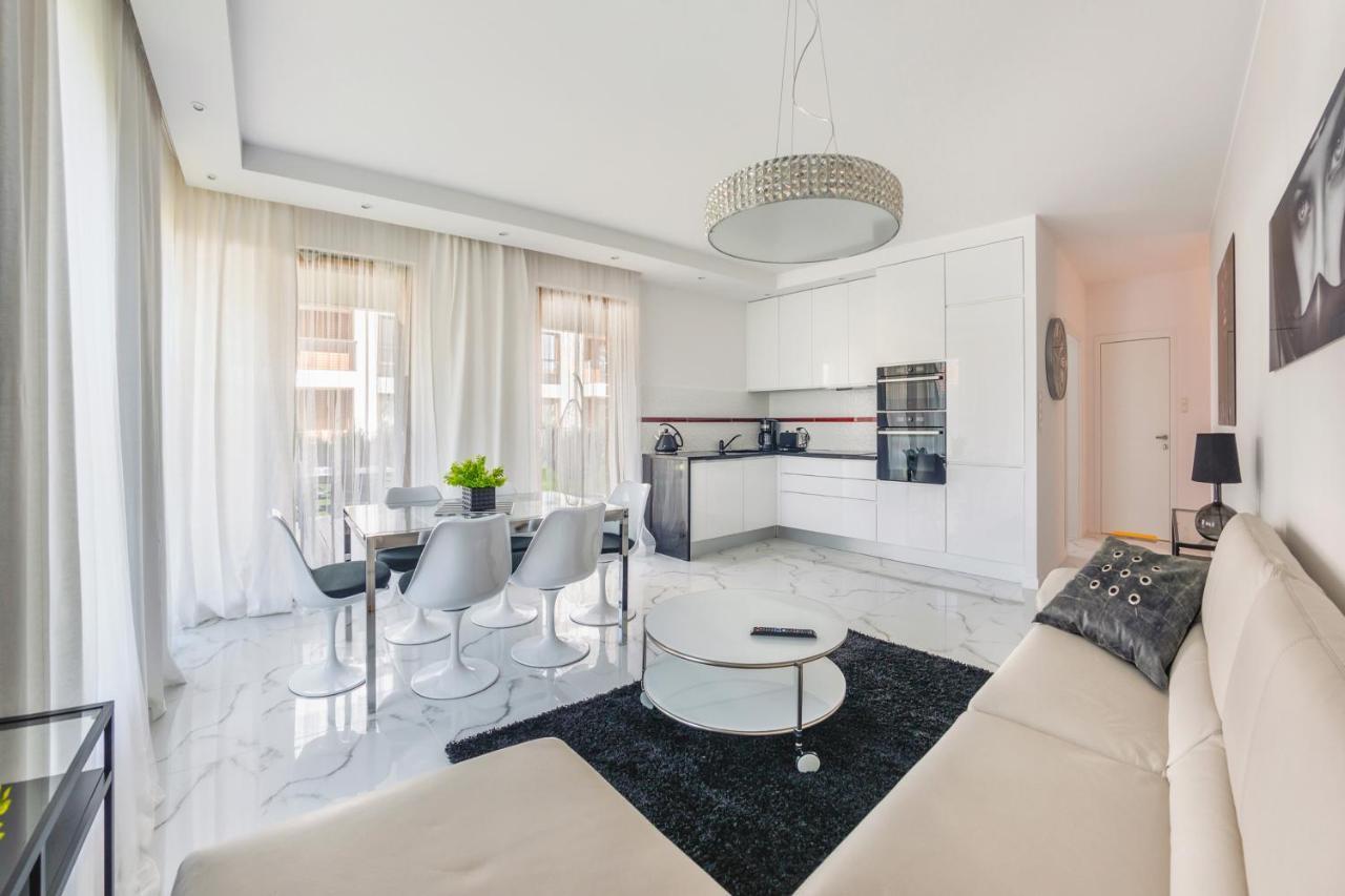 Luxury Long Island Suite Gdańsk Exteriör bild