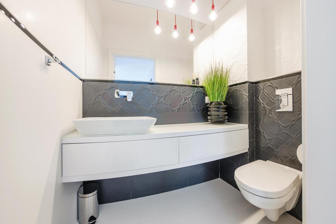 Luxury Long Island Suite Gdańsk Exteriör bild