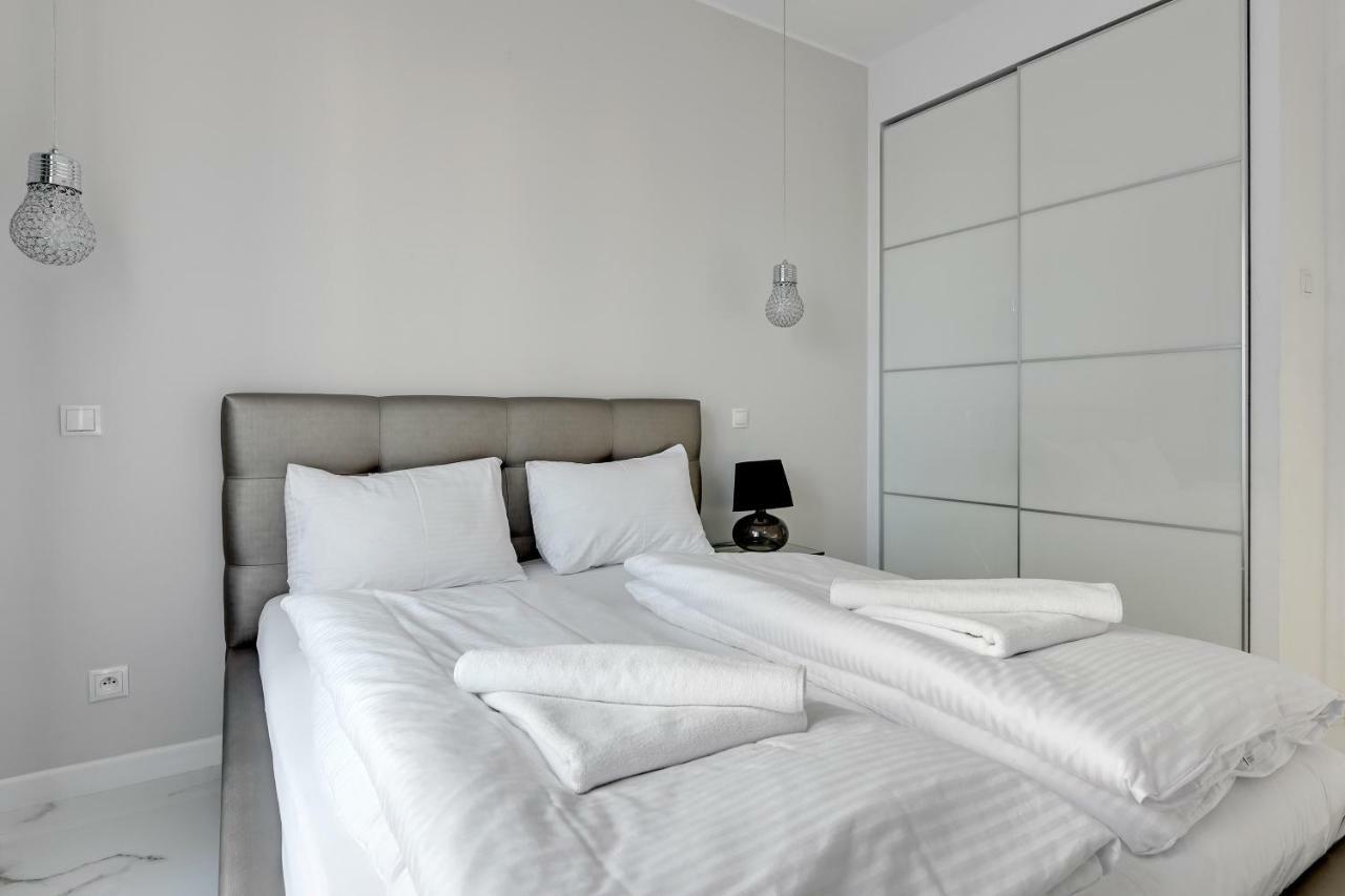 Luxury Long Island Suite Gdańsk Exteriör bild