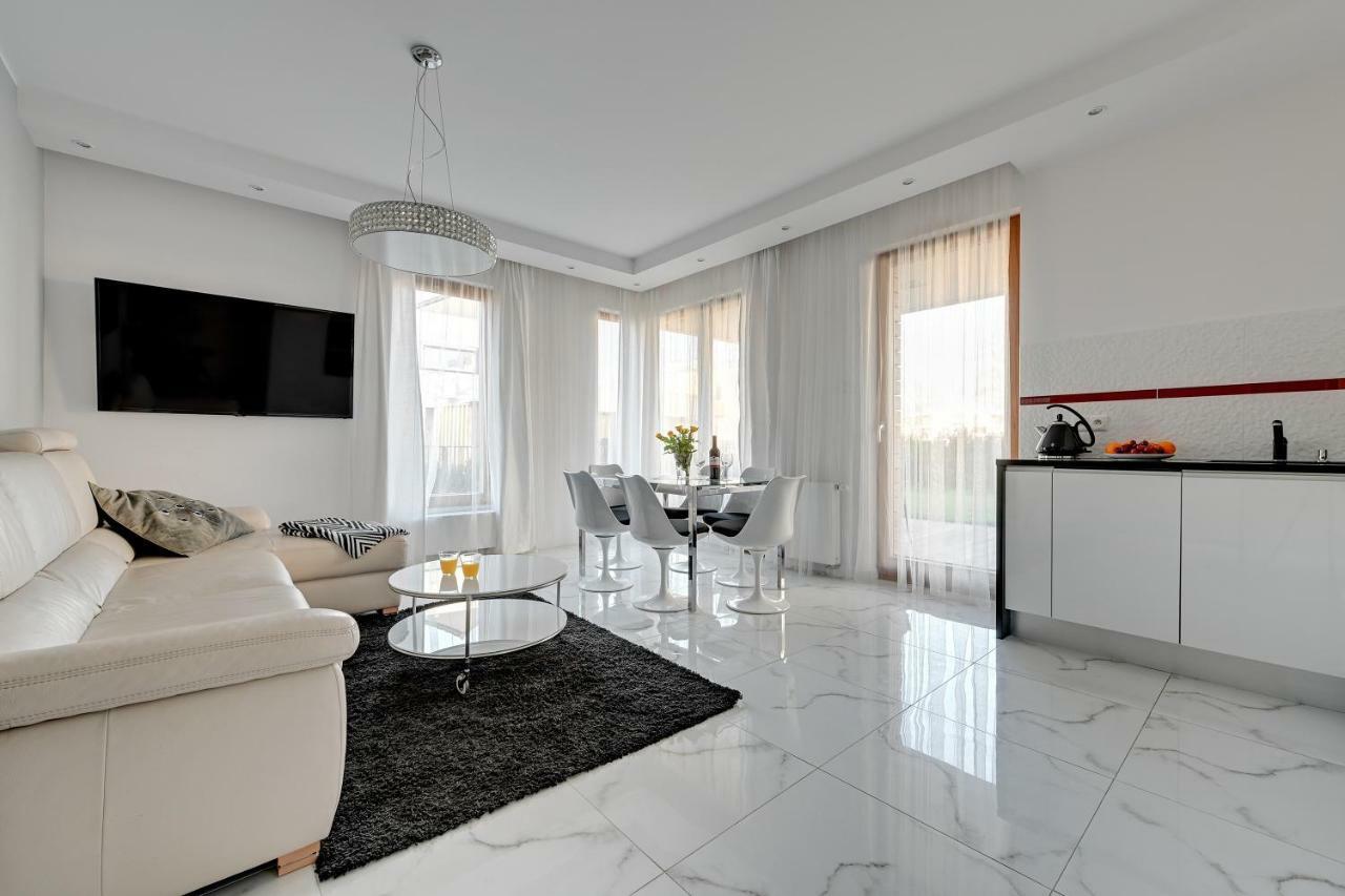 Luxury Long Island Suite Gdańsk Exteriör bild